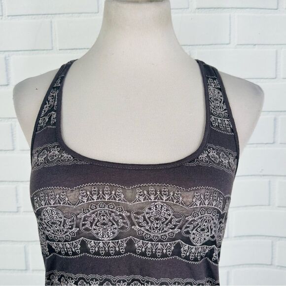 10/$25🦋 LA Hearts Gray & White Mandala Print Racerback Tank - Size Small - Picture 2 of 11